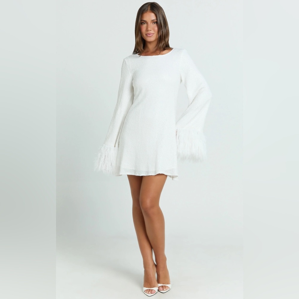 Showpo NWT Flaw Size 4 Rowella Faux Feather Bell Sleeve Mini White Dress Bridal
